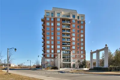 2365 CENTRAL PARK Drive 311, Oakville, ON L6H 0C7