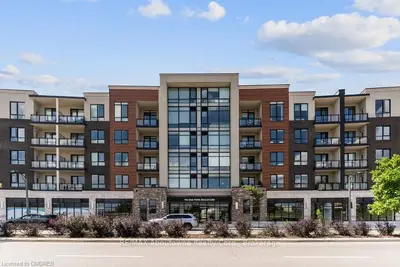 150 Oak Park Boulevard 317, Oakville, ON L6H 0E7
