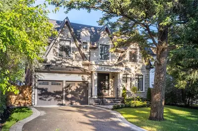 1013 MELVIN Avenue, Oakville, ON L6J 2V8