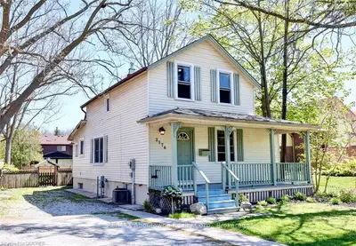 2174 NEW Street, Burlington, ON L7R 1H8