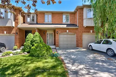 1194 TREETOP Terrace, Oakville, ON L6M 3N2