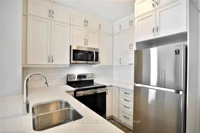 102 GROVEWOOD 510, Oakville, ON L6H 0X3