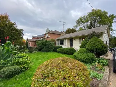 3048 Riverview Street, Oakville, ON L6L 1L4