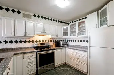 238 ALBION Road 1110, Toronto W10, ON M9W 6A7
