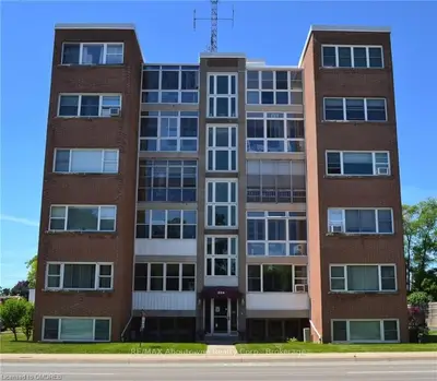 824 BRANT Street 23, Burlington, ON L7R 2J5