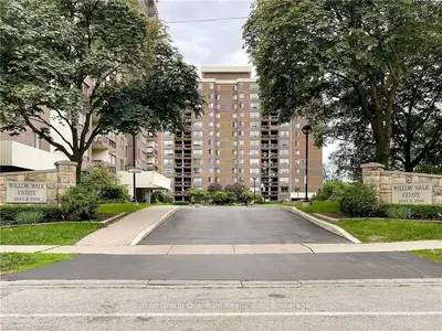 2556 ARGYLE Road PH 3, Mississauga, ON L5B 2H6