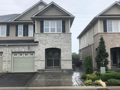 2019 TRAWDEN Way 7, Oakville, ON L6M 0M3