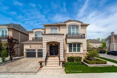 117 NORTH PARK Boulevard, Oakville, ON L6M 0W8