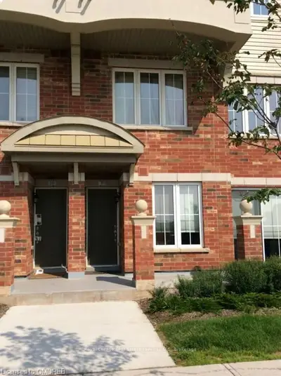 51 Hays Boulevard 9, Oakville, On L6h 0j1