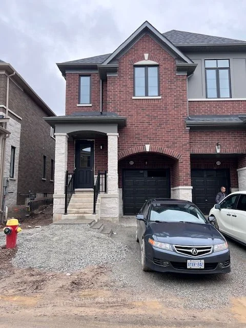 Att/Row/Townhouse in Burlington