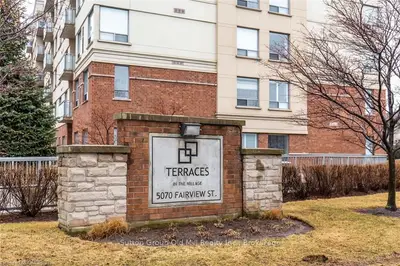 5070 FAIRVIEW Street 404, Burlington, ON L7L 0B8
