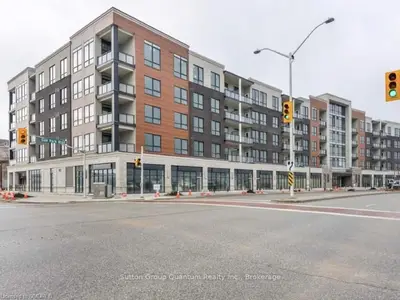 150 OAK PARK Boulevard 523, Oakville, ON L6H 0E7