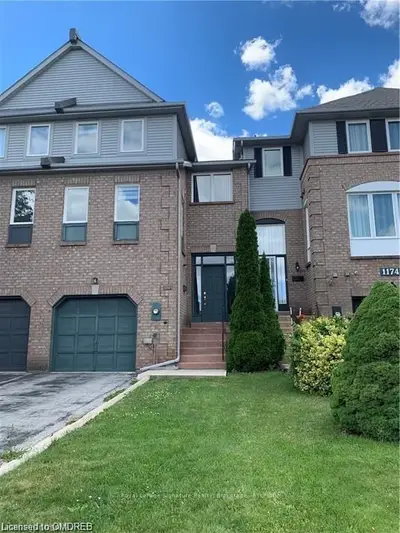 1172 LEEWOOD Drive, Oakville, ON L6M 3B9