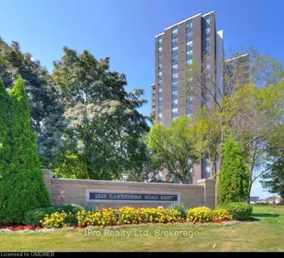 1515 LAKESHORE Road E 205, Mississauga, ON L5E 3E3