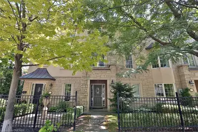 132 JOHN Street, Oakville, ON L6K 1H4