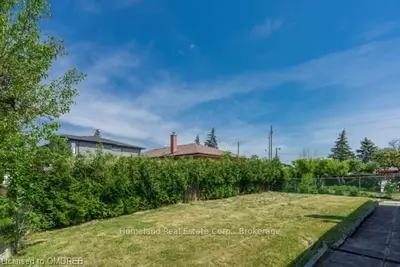 427 Wildwood Drive, Oakville, On L6k 1t6