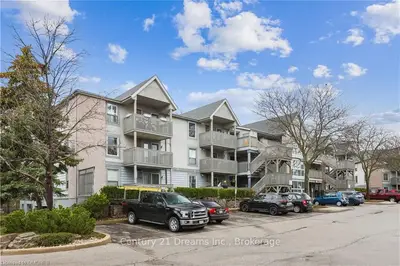 2040 CLEAVER Avenue 122, Burlington, ON L7M 4C4