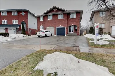 2412 SUSQUEHANNA Court, Oakville, ON L6H 5Y8