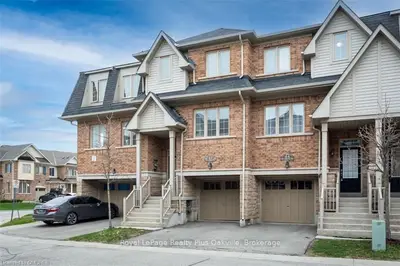 2171 FIDDLERS Way 43, Oakville, ON L6M 0R9