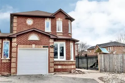 5262 RICHBOROUGH Drive, Mississauga, ON L5R 3N8