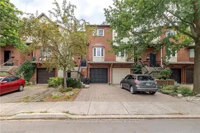 62 NORMANDY Place, Oakville, ON L6K 1S1