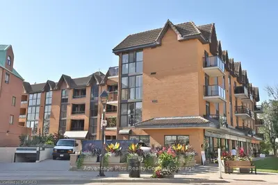 102 BRONTE Road 310, Oakville, ON L6L 6J5