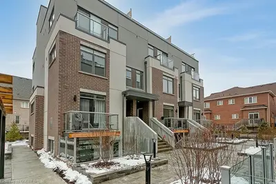 3062 SIXTH Line 220, Oakville, ON L6M 1P8