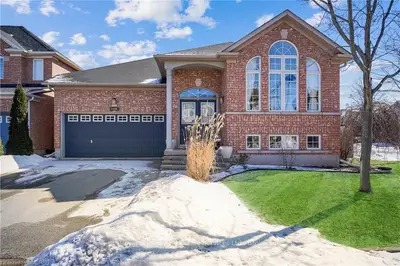 2306 GLAZEBROOK Circle, Oakville, ON L6M 5B5