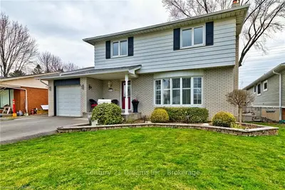 5514 ROMANWOOD Crescent, Burlington, ON L7L 3N1