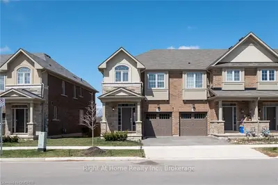 379 THRESHING MILL BLVD Boulevard, Oakville, ON L6H 0P5