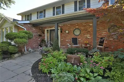 223 Ash Tree Way, Oakville, ON L6J 5J1