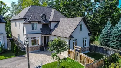 2549 KATE, Oakville, ON L6L 3C6