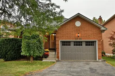 2088 Elm Road, Oakville, ON L6H 3K8
