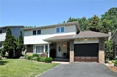 3223 CHOKECHERRY Crescent, Mississauga, ON L5L 1B1