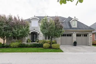 1211 Burrowhill Lane, Mississauga, ON L5H 4M7