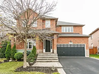 2567 Carberry Way, Oakville, ON L6M 4R8