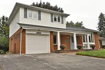 2132 Hixon Street, Oakville, On L6l 1t4