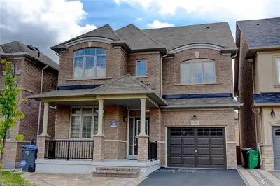 3160 Goretti Place S, Mississauga, ON L5M 0V8