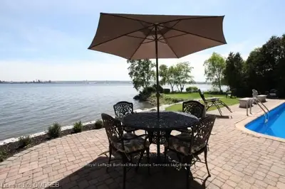 260 North Shore Boulevard E, Burlington, On L7t 1w9