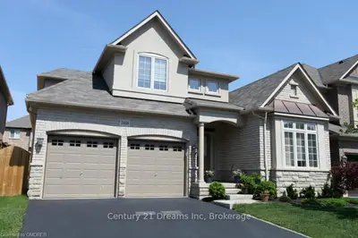 3448 Liptay Avenue, Oakville, ON L6M 0M7