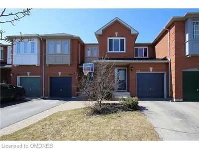 2152 OAKPOINT Road, Oakville, ON L6M 3N2