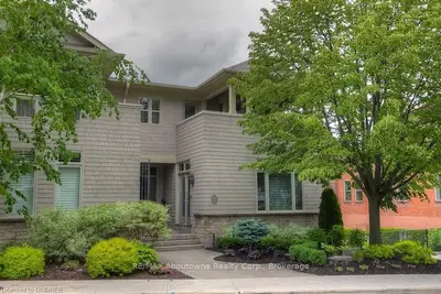 81 Forsythe Street, Oakville, ON L6K 3R7