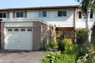 28 Onslow Court, Oakville, ON L6H 1J2