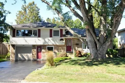 659 GAYNE Boulevard, Burlington, ON L7T 3W1