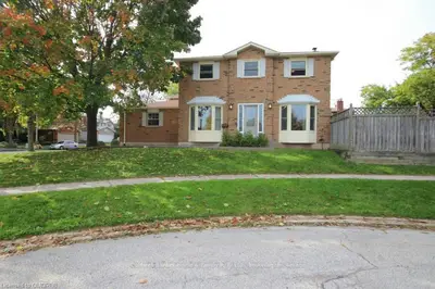 2997 SILVERTHORN Drive, Oakville, ON L6L 5N6