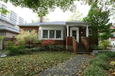 2165 Lakeshore Road, Burlington, ON L7R 1A5