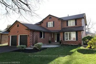40 Cudmore Road, Oakville, ON L6L 2Y5