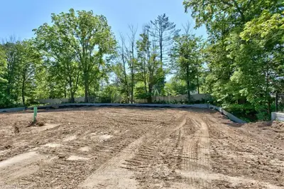 456 LAKESHORE Road LOT #5, Oakville, ON L6K 1G4