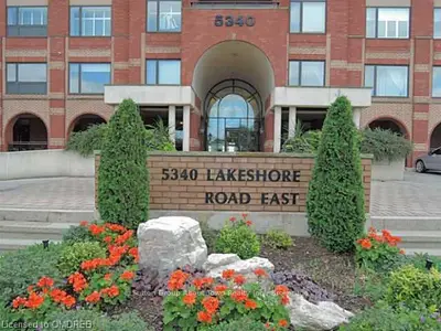 5340 LAKESHORE Road 205, Burlington, ON L7L 7A8