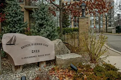 2511 Lakeshore Road W 615, Oakville, ON L6L 6L9